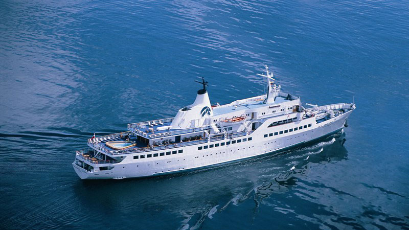 Cruise Ship Galapagos Legend