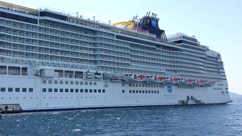 Cruise Ship Norwegian Epic