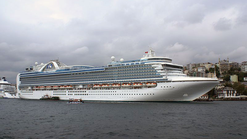 Cruise Ship Emerald Princess