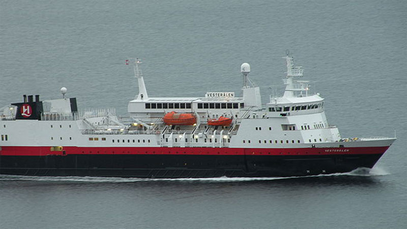 Cruise Ship Vesteraalen