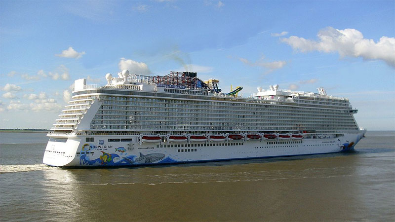 Cruise Ship Norwegian Escape